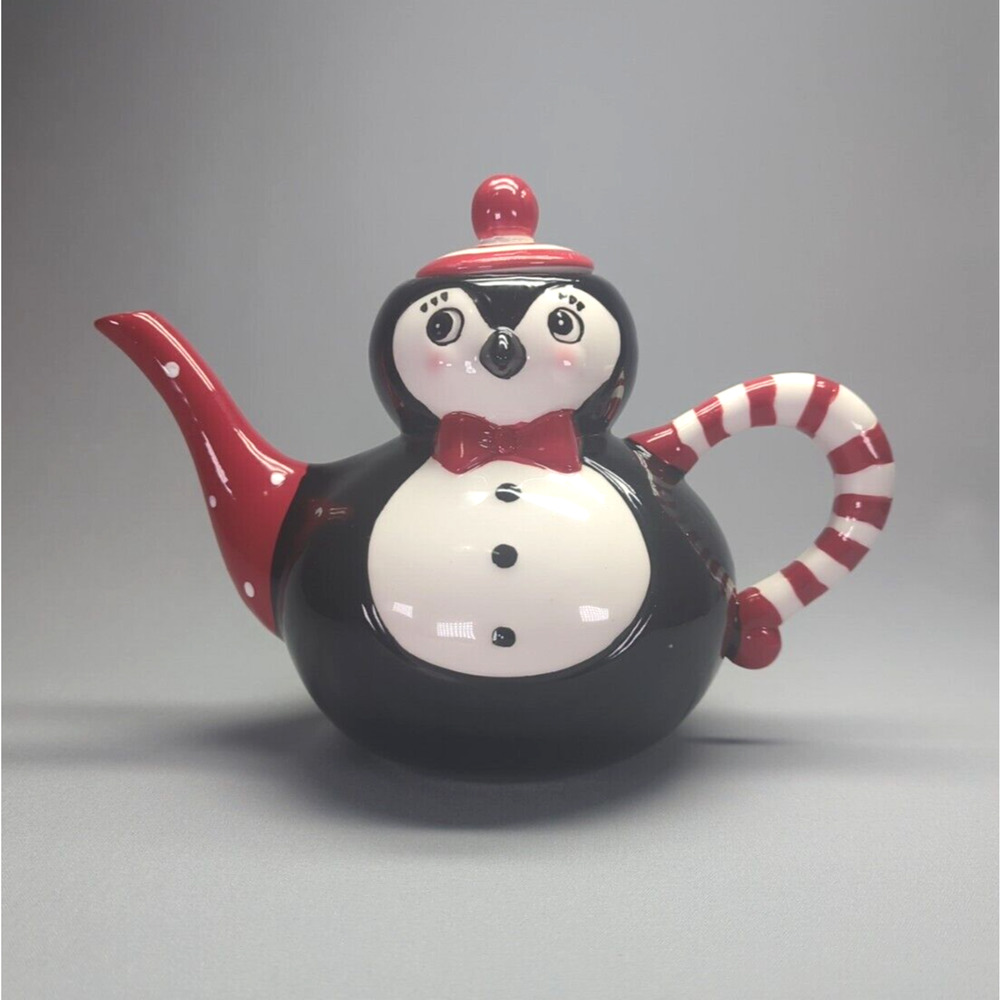 Carnival Cottage Johanna Parker Candy Cane Penguin Teapot Nostalgic Christmas NW